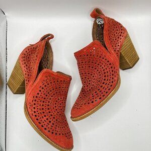 Jeffrey Campbell red-orange suede cutout design Ankle‎ Booties Womens Size 7.5